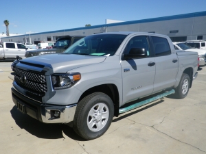 タンドラ新車　２０２０　タンドラ　４WD　　クルーマックス　ＳＲ５　ＢＫ