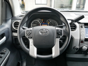 タンドラ新車並行