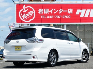 シエナ新車並行　１オーナー　サンルーフ　サイバーナビ