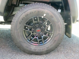 タコマ新車　ＴＲＤＰＲＯ　