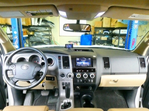 セコイア新車並行　1オーナー　サンルーフ　ナビ　ETC