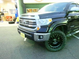 タンドラクルーマックス　SR5　Ｖ８