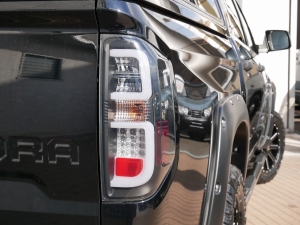 タンドラ新車　SR5　クルーマックス　LEERシェル