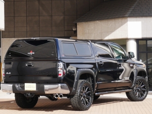 タンドラ新車　SR5　クルーマックス　LEERシェル