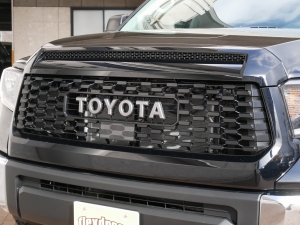 タンドラ新車　SR5　クルーマックス　LEERシェル