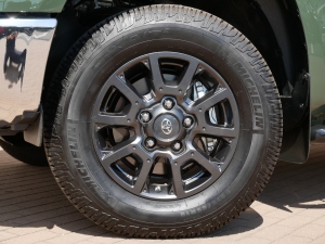 タンドラクルーマックスＳＲ５ トレイル