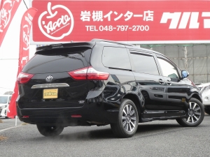 シエナ新車並行　1オーナー　ナビ
