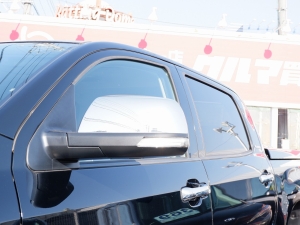 タンドラ新車並行　タンドラ　６インチＵＰ　２０インチＡＷ