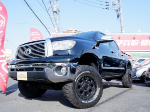 タンドラ新車並行　タンドラ　６インチＵＰ　２０インチＡＷ