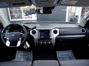 タンドラ新車　２０２1　タンドラ　４WD　　クルーマックス　ＳＲ５　