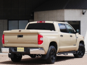 タンドラタンドラ　4WD　クルーマックス　SR5　新車並行