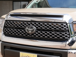 タンドラタンドラ　4WD　クルーマックス　SR5　新車並行
