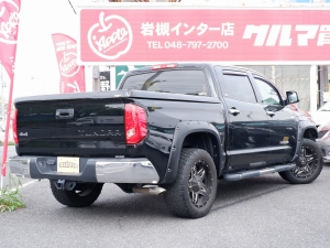 タンドラクルーマックスSR5 5.7V8