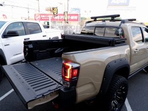 タコマタコマ　４ＷＤ　ダブルキャブ　ＴＲＤオフロード