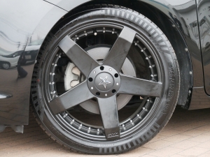 シエナ新車並行　シエナ　XLE　4WD