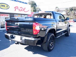 タンドラ新車並行　タンドラ　4ＷＤ　クルーマックス　1794ＥＤ　Ｖ８