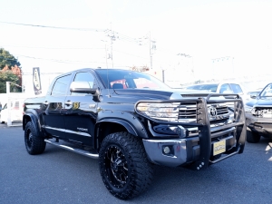 タンドラタンドラ　4ＷＤ　クルーマックス　SR5