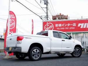 タンドラ新車並行　タンドラ　4ＷＤ　ダブルキャブ　TRDオフロード