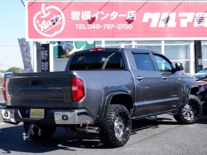 タンドラ新車並行