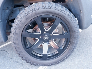 タンドラ新車並行タンドラ　4ＷＤクルーマックス　Ｖ８