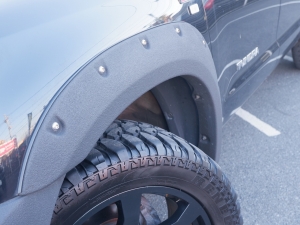タンドラ新車並行タンドラ　4ＷＤクルーマックス　Ｖ８