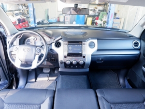タンドラ新車並行タンドラ　4ＷＤ　ベンコラ　アメリカモデルクルーマックス　SR5