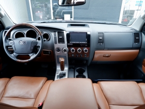 タンドラ新車並行　6インチリフトアップ