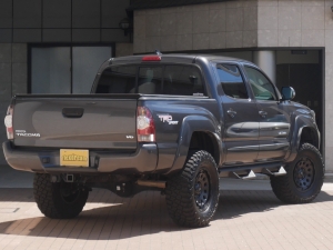 タコマタコマ　4WD　ダブルキャブ