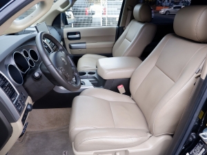 セコイア新車並行　セコイア　4WD　リミテッド
