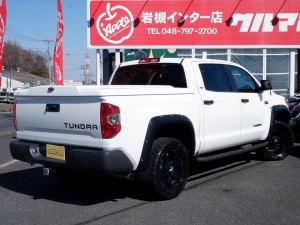 タンドラ新車並行　タンドラ4WD　クルーマックス　SR5