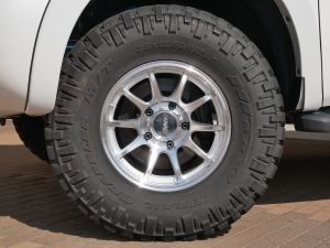 セコイア新車並行セコイア ４ＷＤ プラチナム