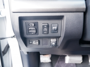 タンドラ新車並行タンドラ　4ＷＤ　クルーマックス　リミテッド