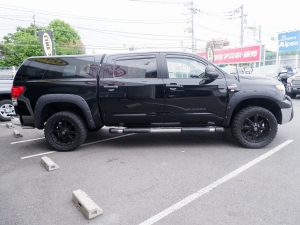 タンドラタンドラ　4ＷＤ　クルーマックス　Ｖ８