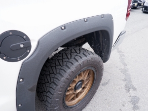 タンドラ新車並行１オーナー　アメリカモデル　タンドラ　4ＷＤ　クルーマックス　SR5