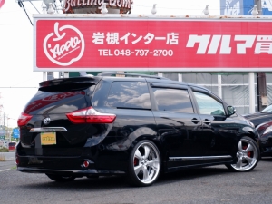 シエナ新車並行　シエナ　LIMITED　1オーナー