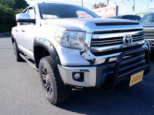 タンドラタンドラ　4ＷＤ　クルーマックス　SR5