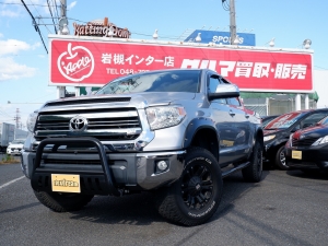 タンドラタンドラ　4ＷＤ　クルーマックス　SR5