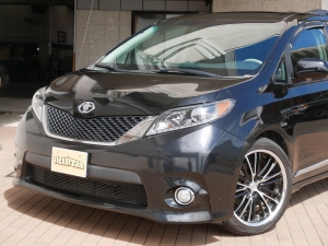 シエナ新車並行　2013年モデル　8人乗り