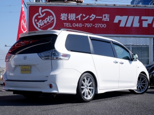 シエナ新車並行２０１４年アメリカモデル　シエナSE　サンルーフ　 アルパインＢＩＧ-Ｘ9インチナビ　バグガード　KICKERスピーカー両側パワースライドドア　パワーリアゲート　ヒッチ