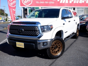 タンドラ新車並行2020年モデル　1オーナー　アメリカモデル　タンドラ　４WDクルーマックス　SR5　ブラックエンブレムＰＫＧ