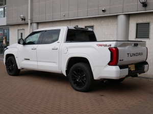 タンドラ新車　タンドラ　4WD　クルーマックス　SR5　TRDスポーツPKG