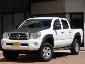 タコマ新車並行タコマ　4ＷＤダブルキャブ　SR5
