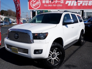 セコイア新車並行　セコイア　4ＷＤ　ＳＲ５　リフトＵＰ　ナビ　フリップダウン