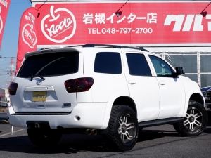 セコイア新車並行　セコイア　4ＷＤ　ＳＲ５　リフトＵＰ　ナビ　フリップダウン
