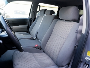 タンドラ２０１０ｙタンドラ４WDクルーマックス　ベンチシート＆コラムシフト　SNUGTOPシェル　オーバーフェンダー　XD２０インチアルミホイール　チューブサイドステップ　サイドバイザー　後席リクライニング可