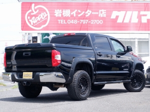 タンドラ 新車並行２０１９アメリカモデルSR-５クルーマックス　1オーナ　ベンコラ　リフトアップ　18インチAW　パートタイム4WD　LEDヘッドライト＆フォグ　LEERハードトノカバー　オーバーフェンダー