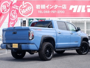 タンドラ新車並行　リフトアップ　アメリカモデル