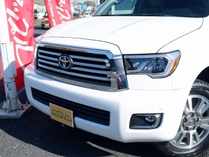 セコイア新車並行　ベージュ　リミテッド　実走行