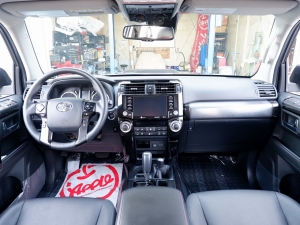 その他SR5　TRDオフロード　ＶＥＮＴＵＲＥＰＫＧ