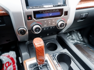 タンドラ新車並行　最上級グレード１７９４ED　サンルーフ